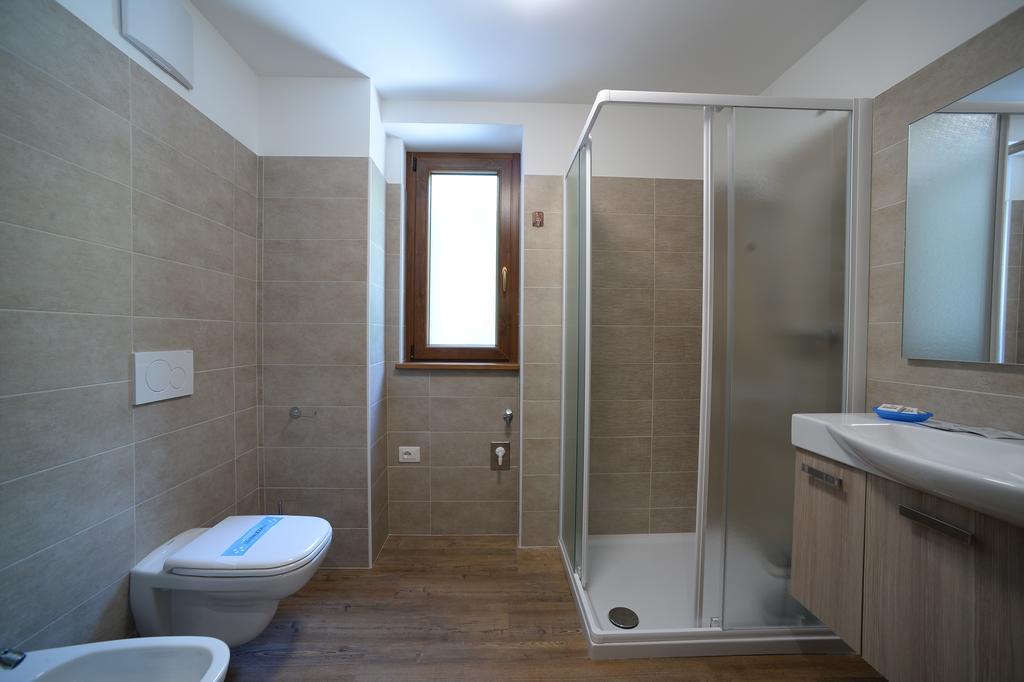 La Casa Al Noce Mezzana (Trentino Alto Adige) Quarto foto