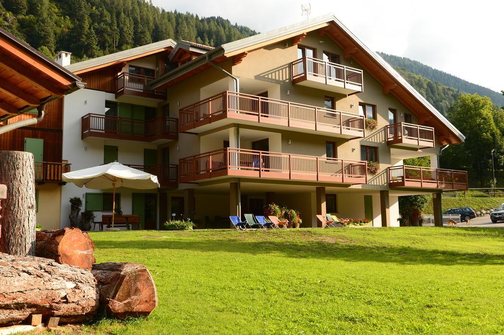 La Casa Al Noce Mezzana (Trentino Alto Adige) Quarto foto
